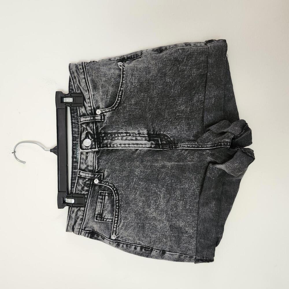 Wild Fable Stylish High-Waisted Rolled Cutoff Black Denim Shorts Acif Wash 8 Reg